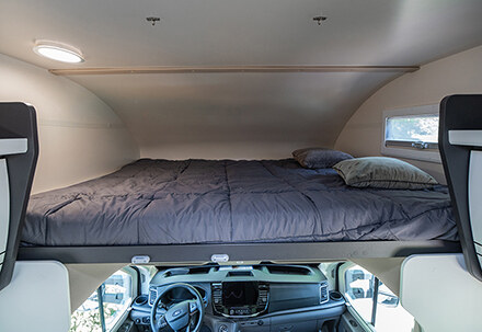 Coachbuilt Rv Rent a 6-seater coachbuilt motorhome - Evasia
