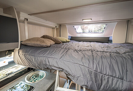 Rent a 4-seater semi-integrated motorhome with transverse bed